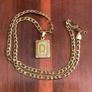 NWOT Gold tone letter D pendant necklace